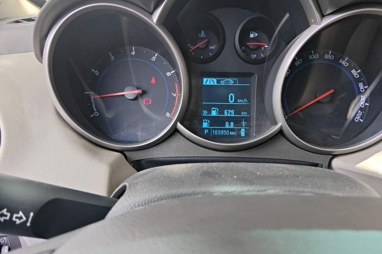 Used Chevrolet Cruze 2015 1.5L Classic SE AT Instrument Cluster