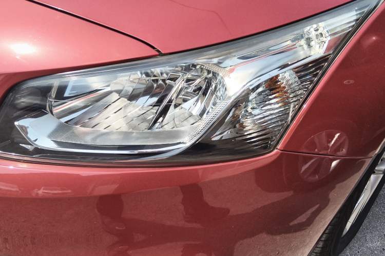 Used Chevrolet Cruze 2015 1.5L Classic SE MT Left Front Headlight