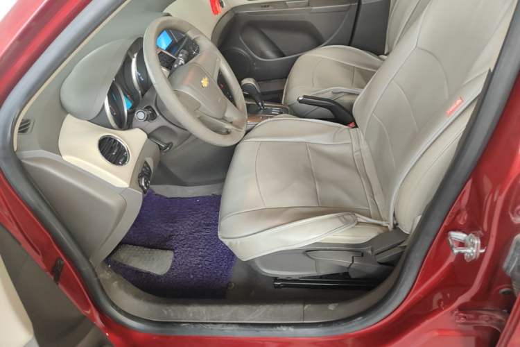 Used Chevrolet Cruze 2015 1.5L Classic SE AT Left Front Seat