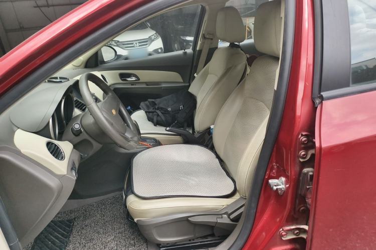 Used Chevrolet Cruze 2015 1.5L Classic SE AT Left Front Seat