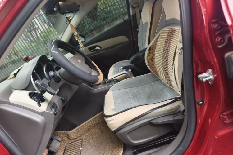 Used Chevrolet Cruze 2015 1.5L Classic SE AT Left Front Seat