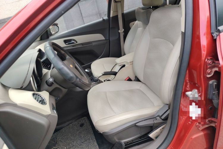 Used Chevrolet Cruze 2015 1.5L Classic SE MT Left Front Seat