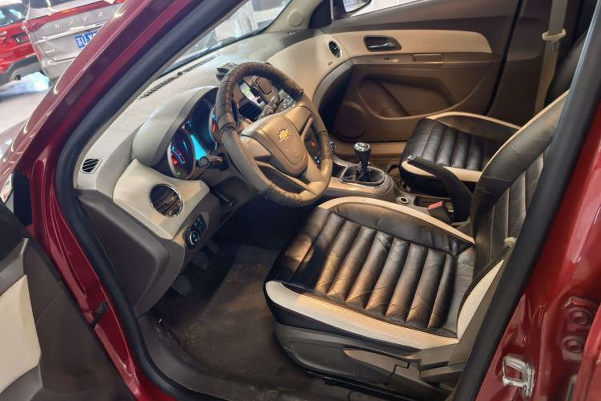 Used Chevrolet Cruze 2015 1.5L Classic SE MT Left Front Seat