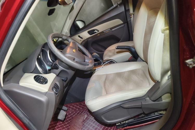 Used Chevrolet Cruze 2015 1.5L Classic SE AT Left Front Seat