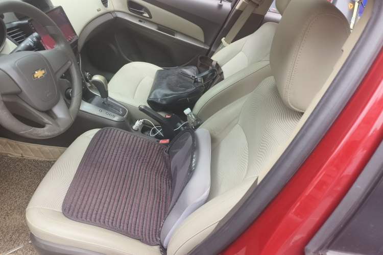 Used Chevrolet Cruze 2015 1.5L Classic SE AT Left Front Seat