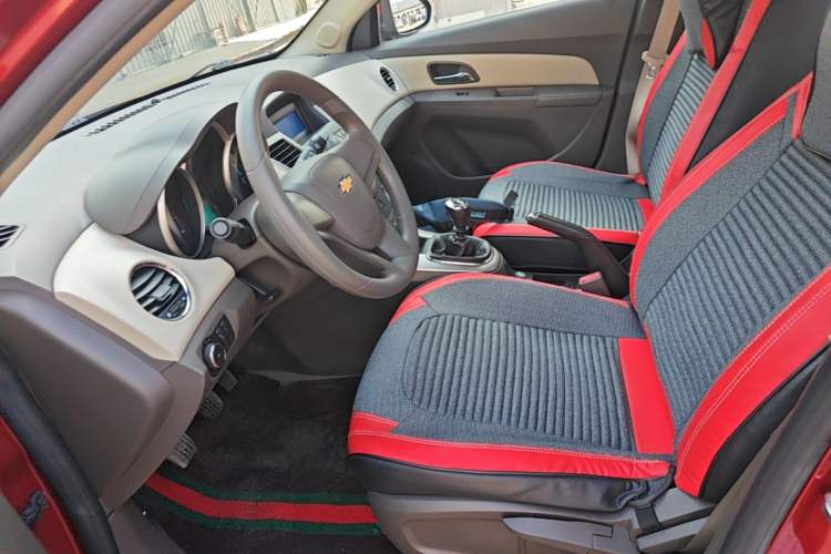 Used Chevrolet Cruze 2015 1.5L Classic SL MT Left Front Seat