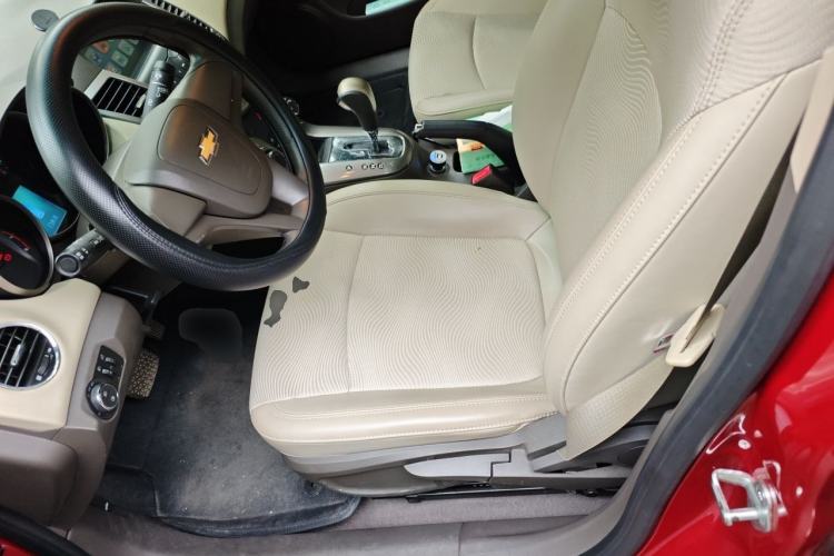 Used Chevrolet Cruze 2015 1.5L Classic SE AT Left Front Seat
