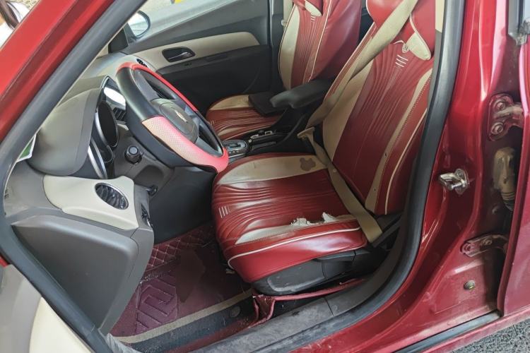 Used Chevrolet Cruze 2015 1.5L Classic SE AT Left Front Seat