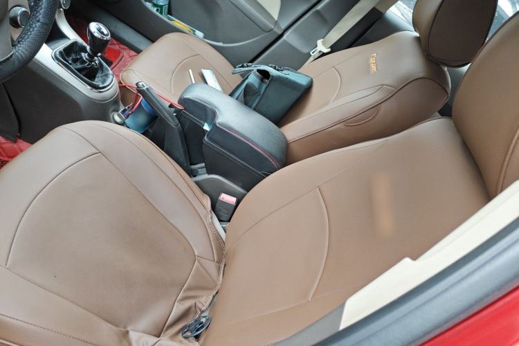 Used Chevrolet Cruze 2015 1.5L Classic SE MT Left Front Seat