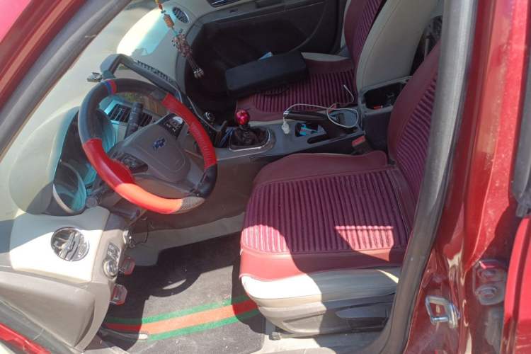 Used Chevrolet Cruze 2015 1.5L Classic SE MT Left Front Seat