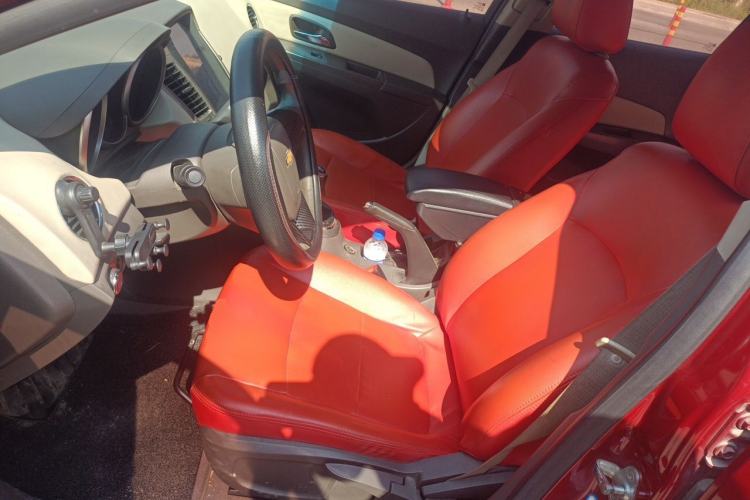Used Chevrolet Cruze 2015 1.5L Classic SE MT Left Front Seat