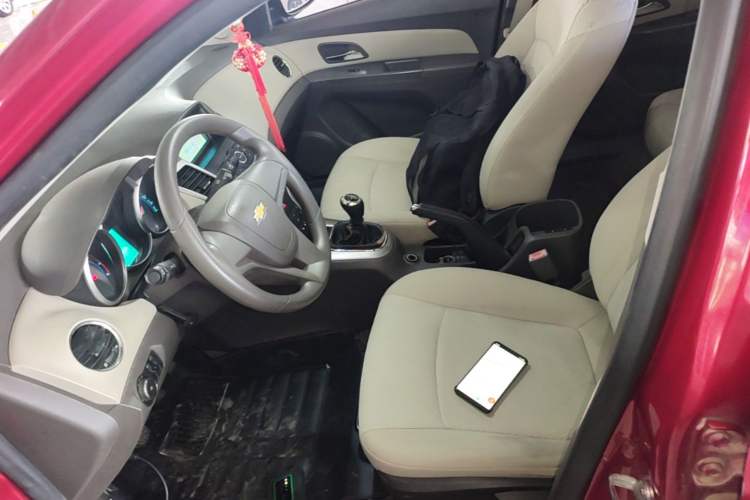 Used Chevrolet Cruze 2015 1.5L Classic SL MT Left Front Seat