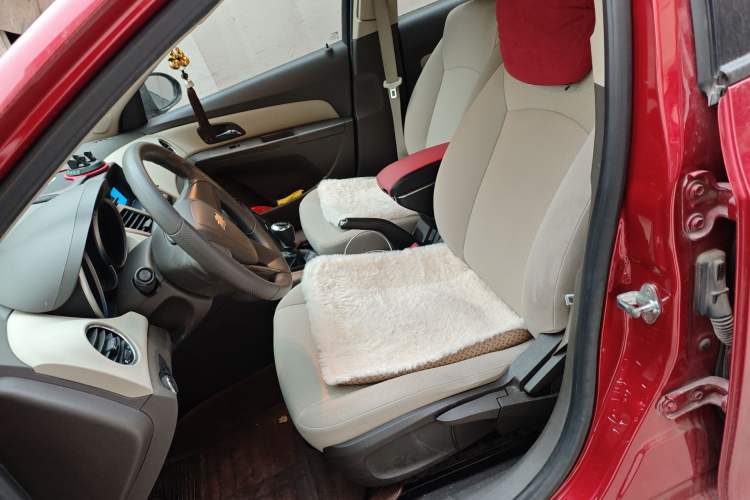 Used Chevrolet Cruze 2015 1.5L Classic SL MT Left Front Seat