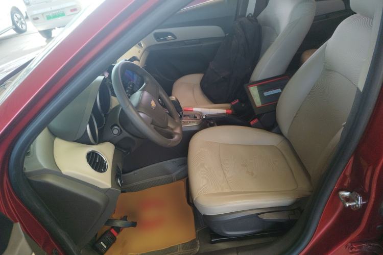 Used Chevrolet Cruze 2015 1.5L Classic SE AT Left Front Seat
