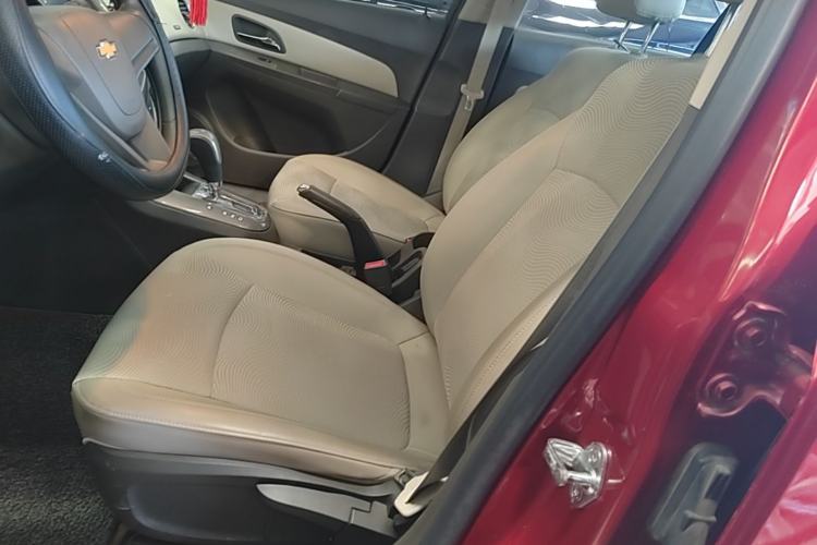 Used Chevrolet Cruze 2015 1.5L Classic SE AT Left Front Seat