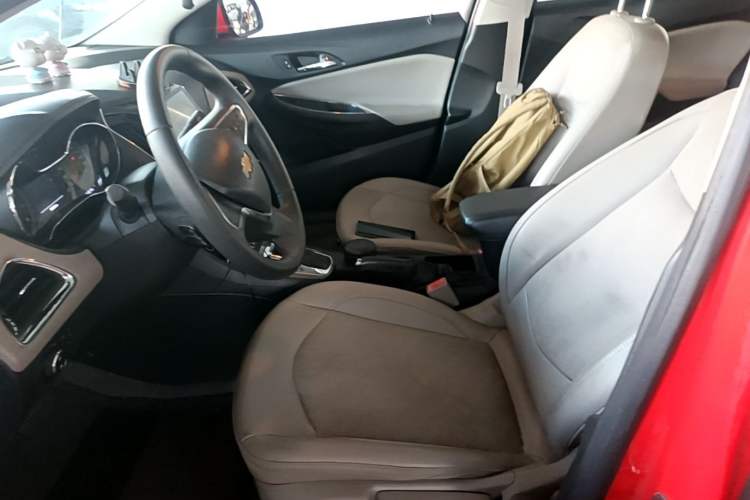 Used Chevrolet Cruze 2015 1.5L Automatic Luxury Edition Left Front Seat