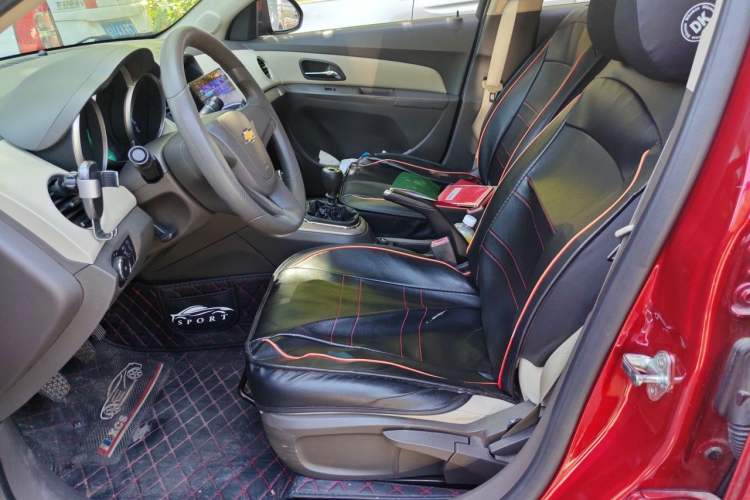 Used Chevrolet Cruze 2015 1.5L Classic SL MT Left Front Seat
