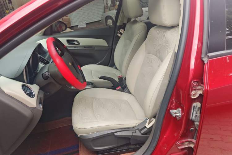 Used Chevrolet Cruze 2015 1.5L Classic SE AT Left Front Seat