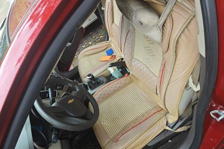 Used Chevrolet Cruze 2015 1.5L Classic SL MT Left Front Seat