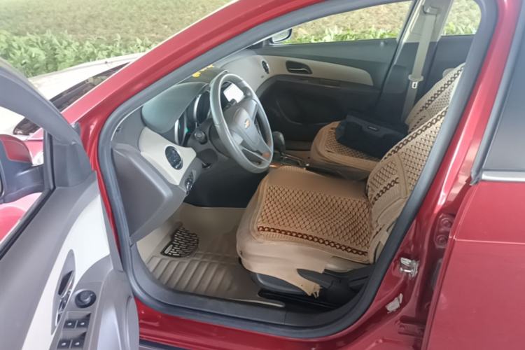Used Chevrolet Cruze 2015 1.5L Classic SE AT Left Front Seat