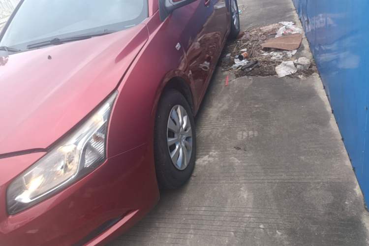 Used Chevrolet Cruze 2015 1.5L Classic SL MT Left Front Wheel Hub