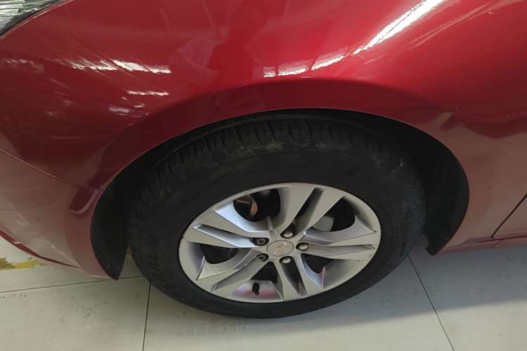 Used Chevrolet Cruze 2015 1.5L Classic SE AT Left Front Wheel Hub