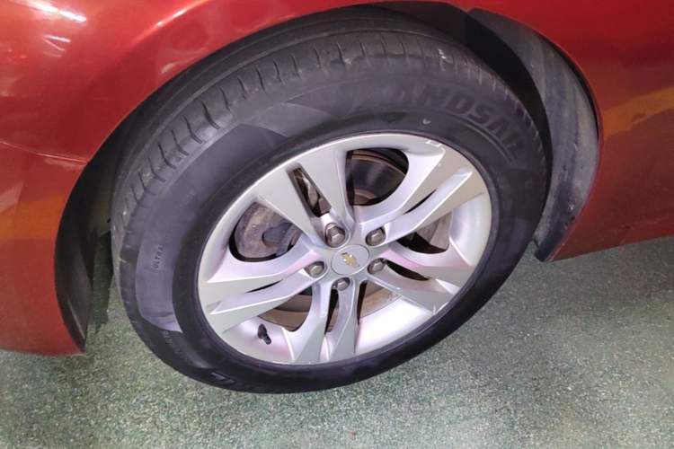 Used Chevrolet Cruze 2015 1.5L Classic SE AT Left Front Wheel Hub