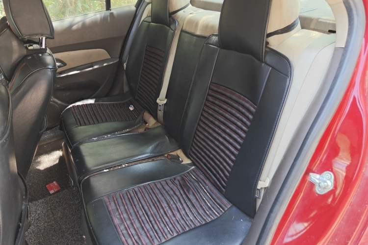 Used Chevrolet Cruze 2015 1.5L Classic SE MT Left Rear Seat