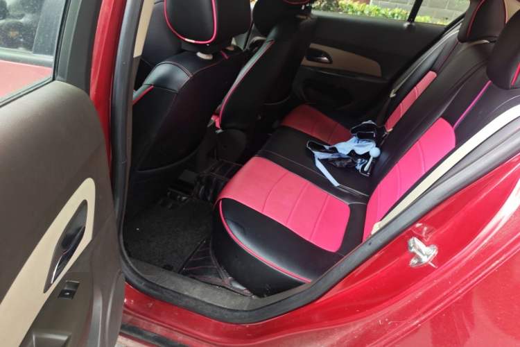 Used Chevrolet Cruze 2015 1.5L Classic SE MT Left Rear Seat