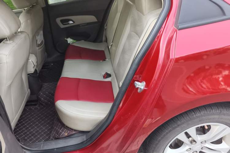 Used Chevrolet Cruze 2015 1.5L Classic SE MT Left Rear Seat