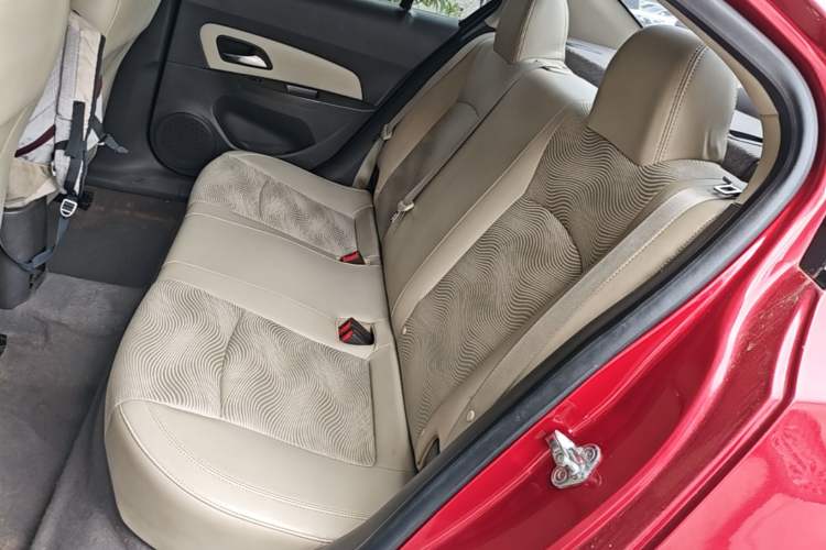 Used Chevrolet Cruze 2015 1.5L Classic SE MT Left Rear Seat