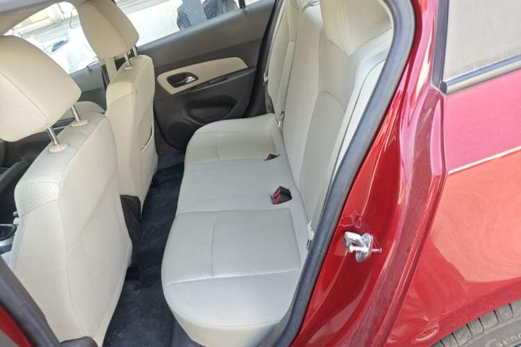 Used Chevrolet Cruze 2015 1.5L Classic SL MT Left Rear Seat