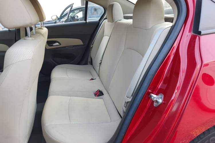 Used Chevrolet Cruze 2015 1.5L Classic SL MT Left Rear Seat
