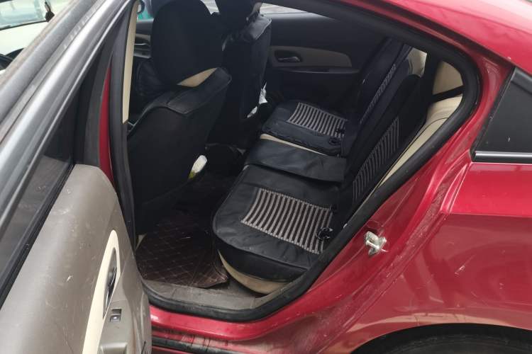 Used Chevrolet Cruze 2015 1.5L Classic SL MT Left Rear Seat