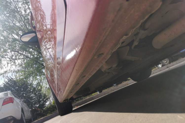 Used Chevrolet Cruze 2015 1.5L Classic SL MT Left Side Sill