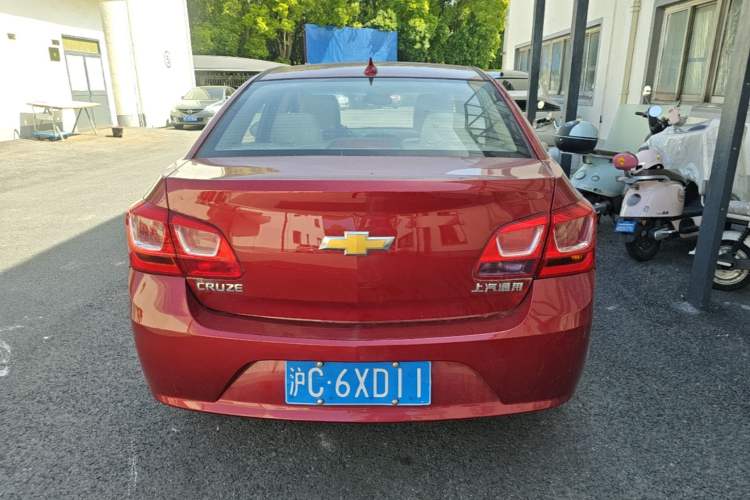 Used Chevrolet Cruze 2015 1.5L Classic SL MT Rear