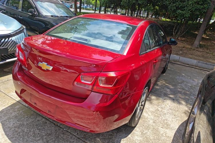 Used Chevrolet Cruze 2015 1.5L Classic SE AT Rear Right 45 Deg