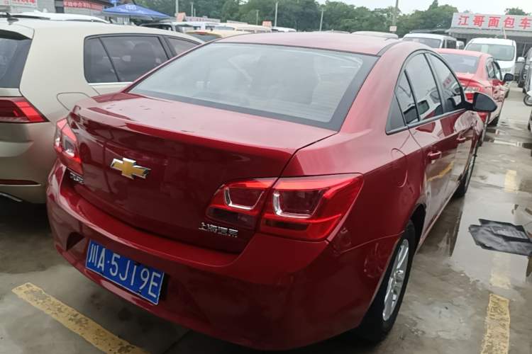Used Chevrolet Cruze 2015 1.5L Classic SL MT Rear Right 45 Deg
