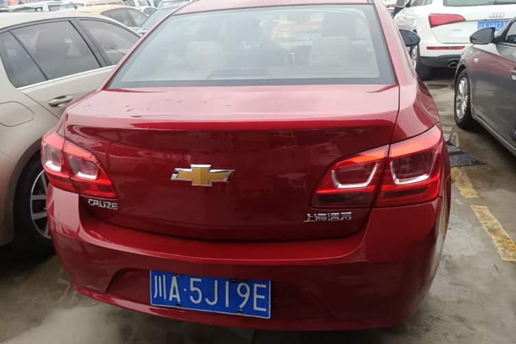 Used Chevrolet Cruze 2015 1.5L Classic SL MT Rear