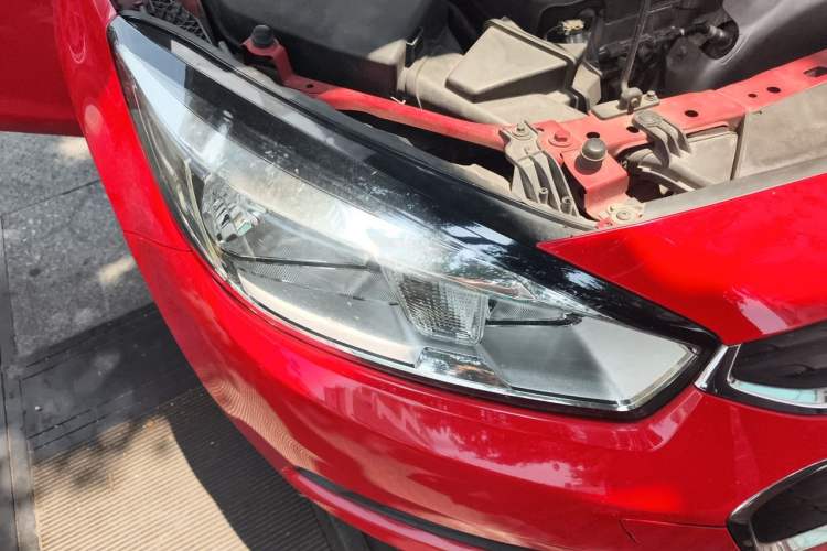 Used Chevrolet Cruze 2015 1.5L Automatic Fashion Navigation Edition Right Front Headlight