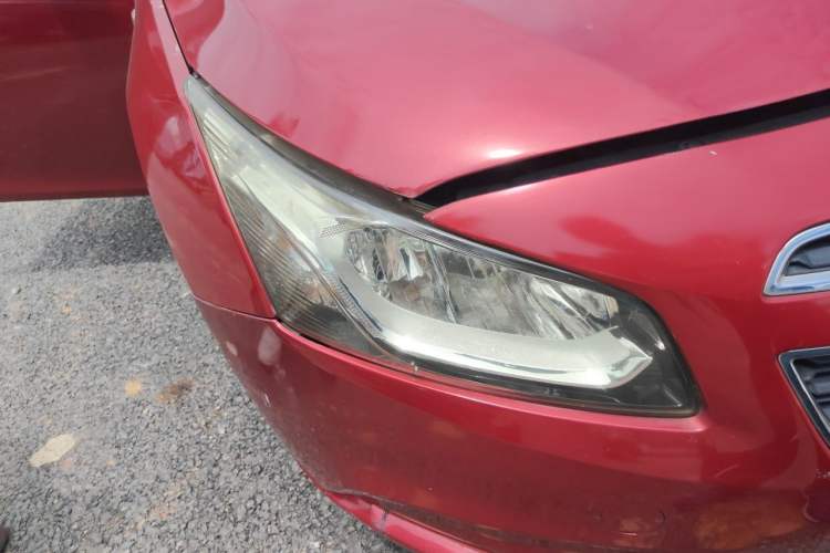 Used Chevrolet Cruze 2015 1.5L Classic SE MT Right Front Headlight