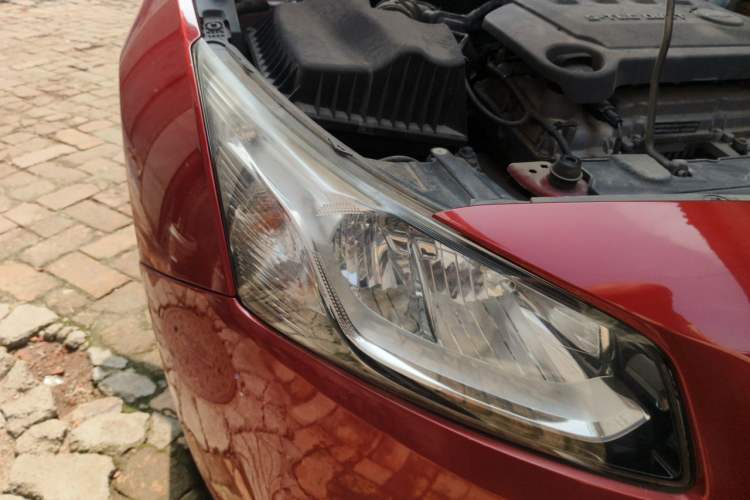 Used Chevrolet Cruze 2015 1.5L Classic SL MT Right Front Headlight