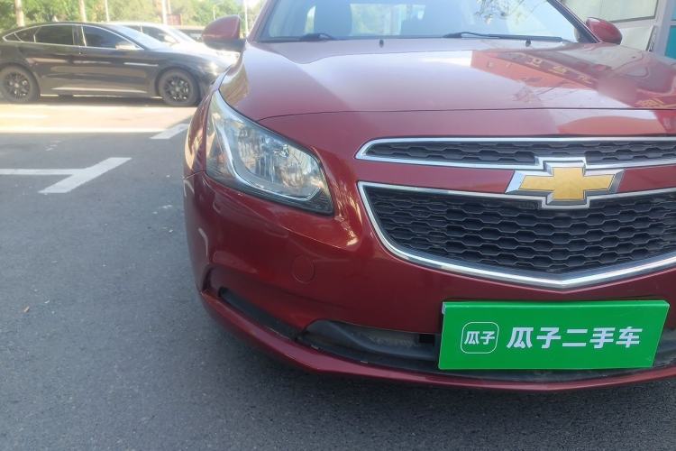 Used Chevrolet Cruze 2015 1.5L Classic SL MT Right Front Headlight