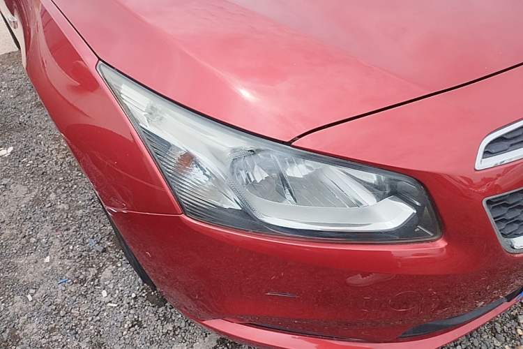 Used Chevrolet Cruze 2015 1.5L Classic SL MT Right Front Headlight