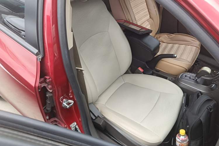 Used Chevrolet Cruze 2015 1.5L Classic SE AT Right Front Seat