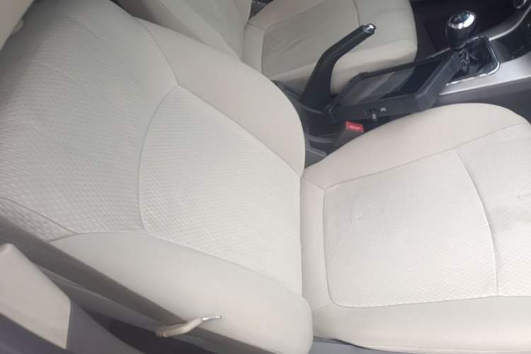 Used Chevrolet Cruze 2015 1.5L Classic SL MT Right Front Seat