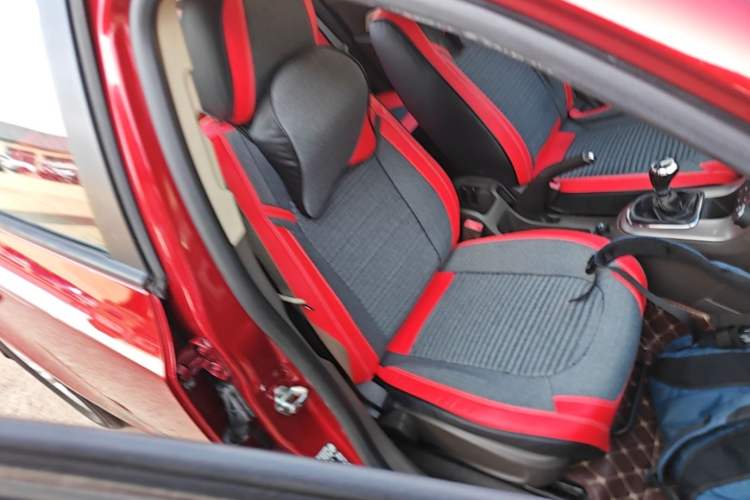 Used Chevrolet Cruze 2015 1.5L Classic SL MT Right Front Seat