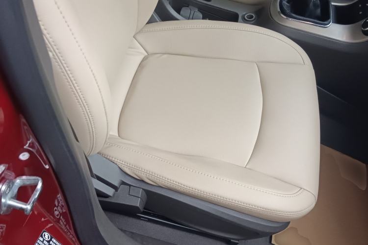 Used Chevrolet Cruze 2015 1.5L Classic SL MT Right Front Seat