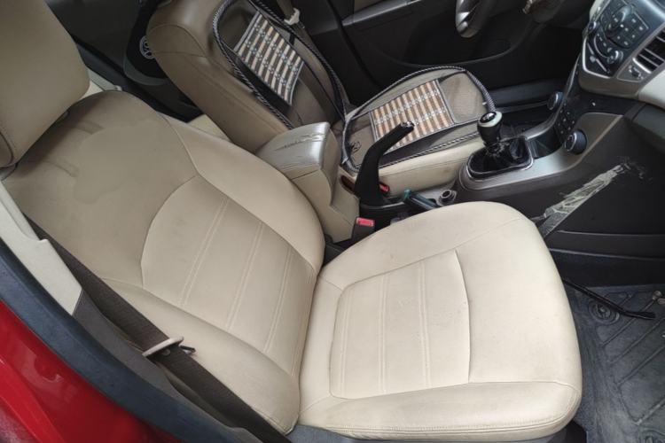 Used Chevrolet Cruze 2015 1.5L Classic SL MT Right Front Seat