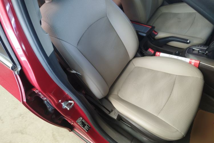 Used Chevrolet Cruze 2015 1.5L Classic SE AT Right Front Seat